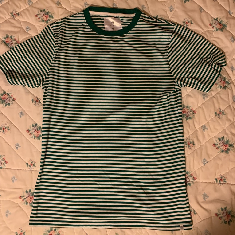 Men’s Large Zine Striped Pattern T-Shirt.